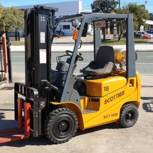 Hire FG18 Triple Stage 4.8 Mast LPG Fuel Forklift for hire at Scotties Forklift Hire, Coopers Plains, Brisbane.